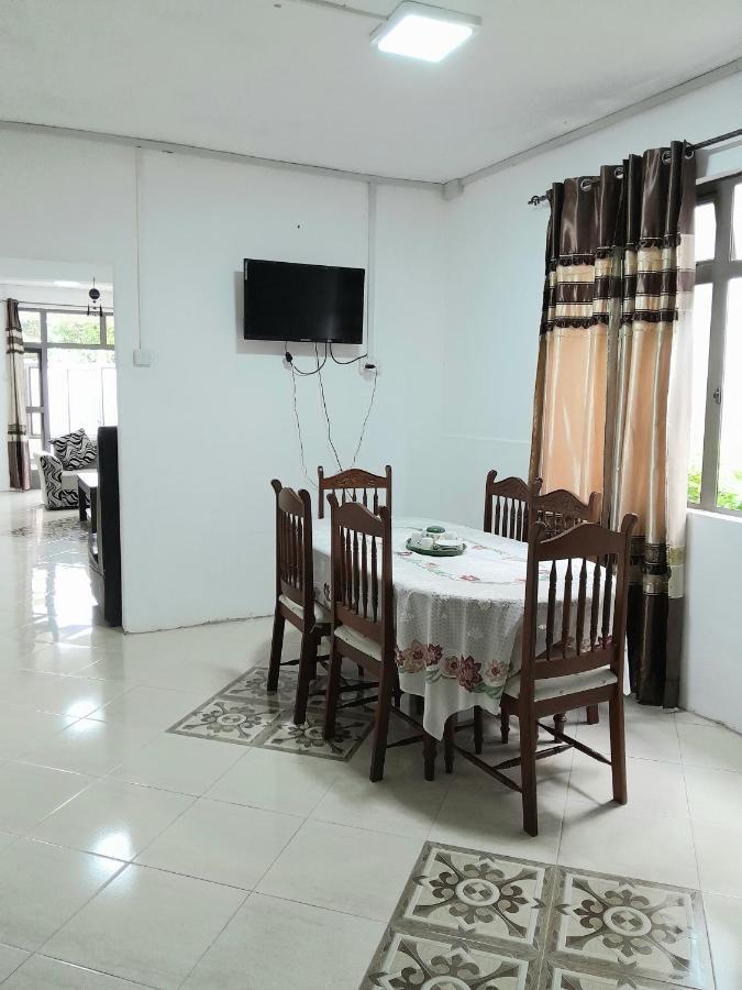 Beautiful Affordable House - 5 Minutes From The Airport And 12 Minutes To Blue Bay Beach Mon Tresor Экстерьер фото
