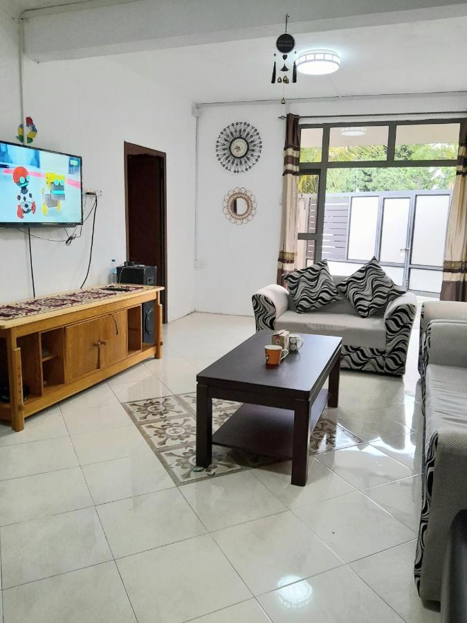 Beautiful Affordable House - 5 Minutes From The Airport And 12 Minutes To Blue Bay Beach Mon Tresor Экстерьер фото