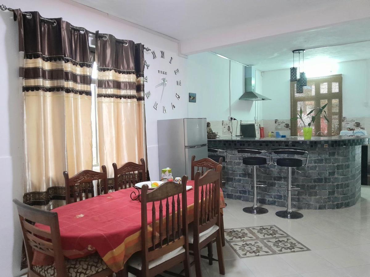 Beautiful Affordable House - 5 Minutes From The Airport And 12 Minutes To Blue Bay Beach Mon Tresor Экстерьер фото